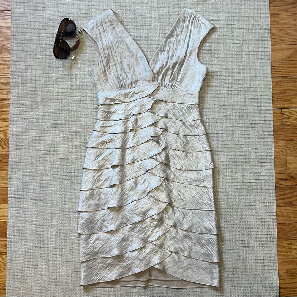 London Times Cream Layered Mini Dress Size 6 Great Condition